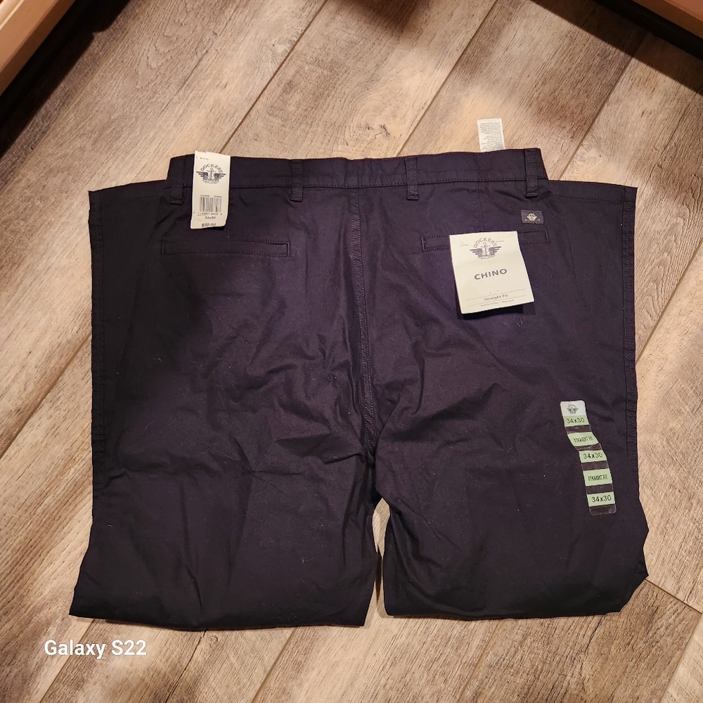 Dockers  chino black size 34/30, nwt straight fit